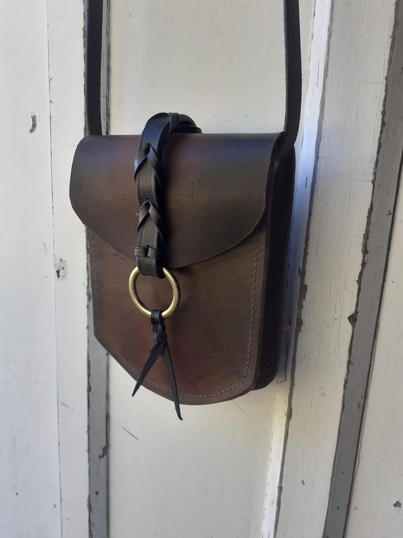 Vintage Leather Crossbody Handbag - The Shetland - front view 2